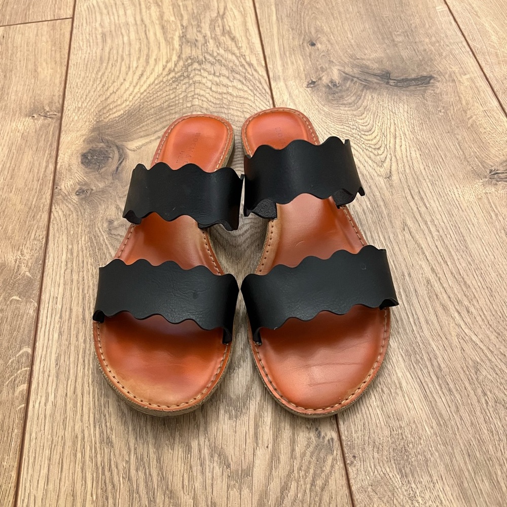 Black sandals